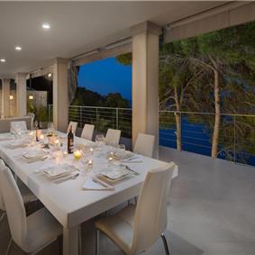 Luxury 6 Bedroom Seafront Villa with pool and Separate Apartment along Secluded Beach near Hvar Town, Sleeps 10-12